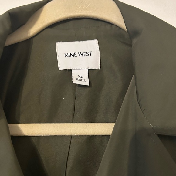 Green Nine West bomber jacket with silver details. Size XL - Picture 3 of 3